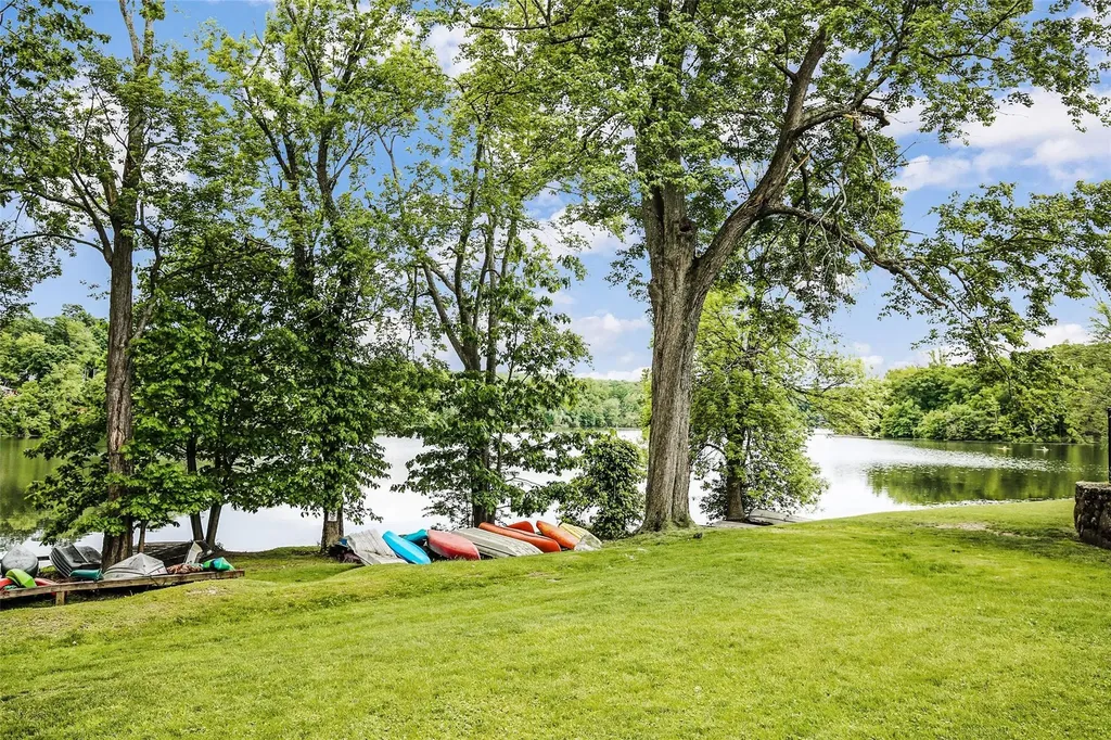 52 Offshore Drive Mohegan Lake NY 10547