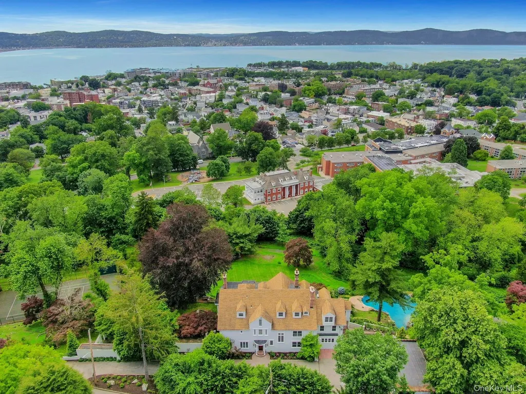 57 Cobb Lane Tarrytown NY 10591