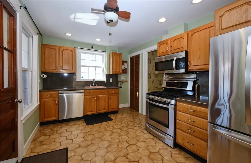 114 Pilot Street Bronx NY 10464
