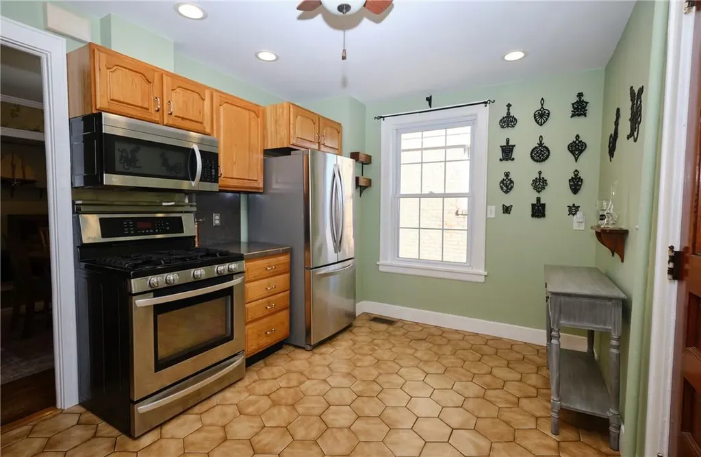 114 Pilot Street Bronx NY 10464