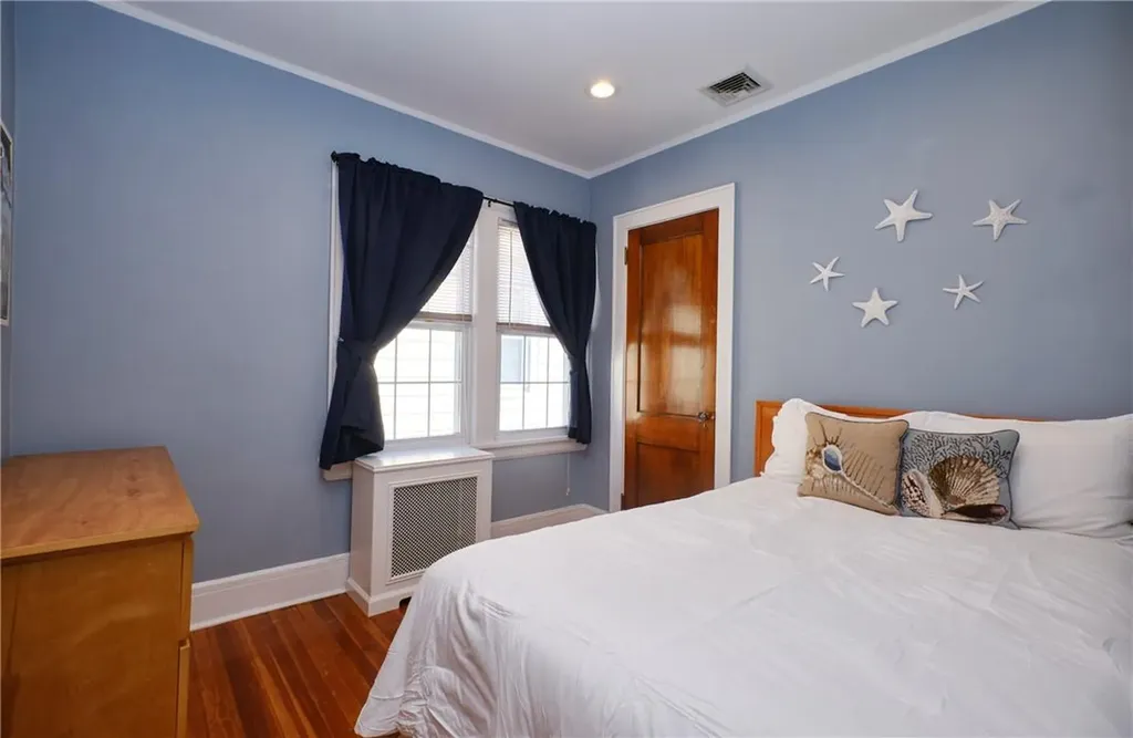114 Pilot Street Bronx NY 10464