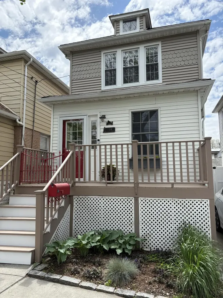 114 Pilot Street Bronx NY 10464