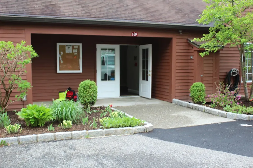 402 Apple Tree Lane Brewster NY 10509