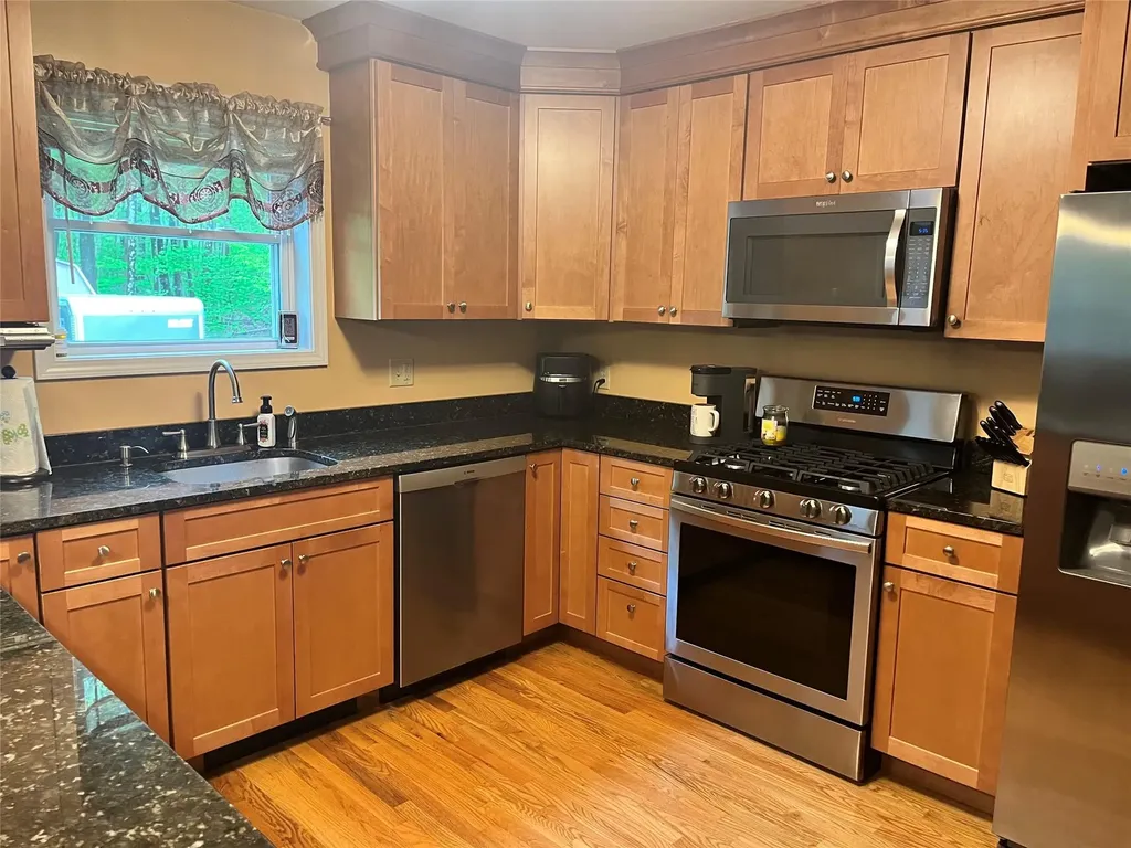 787 Milton Turnpike Highland NY 12528