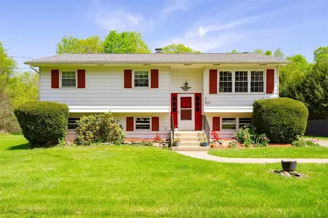500 N Quaker Lane Hyde Park NY 12538