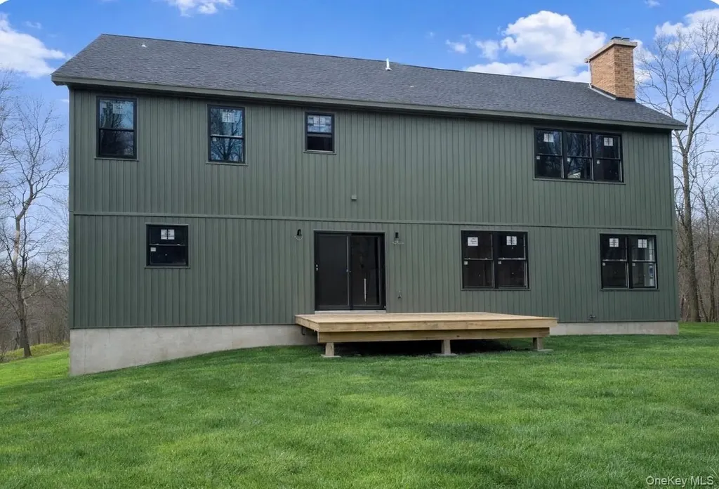 4 Cherry Hill Road Cornwall NY 12518