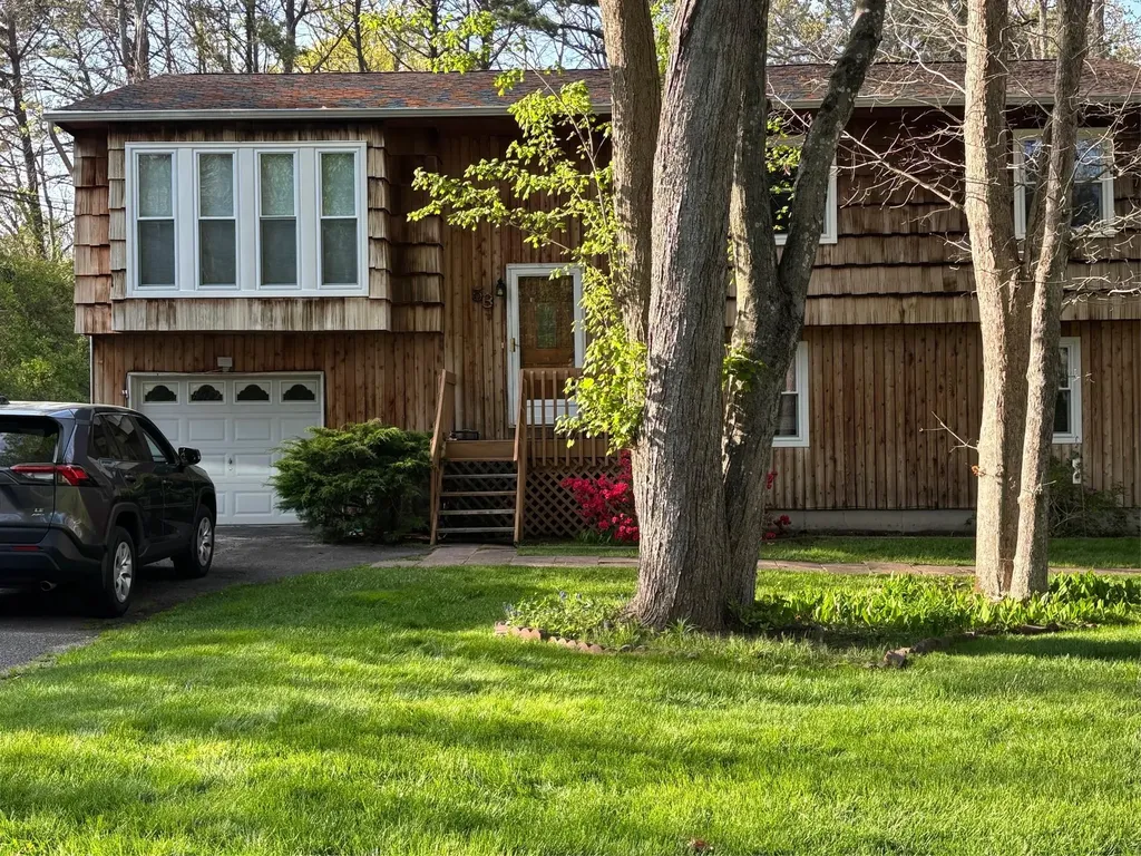 53 Gull Dip Road Ridge NY 11961