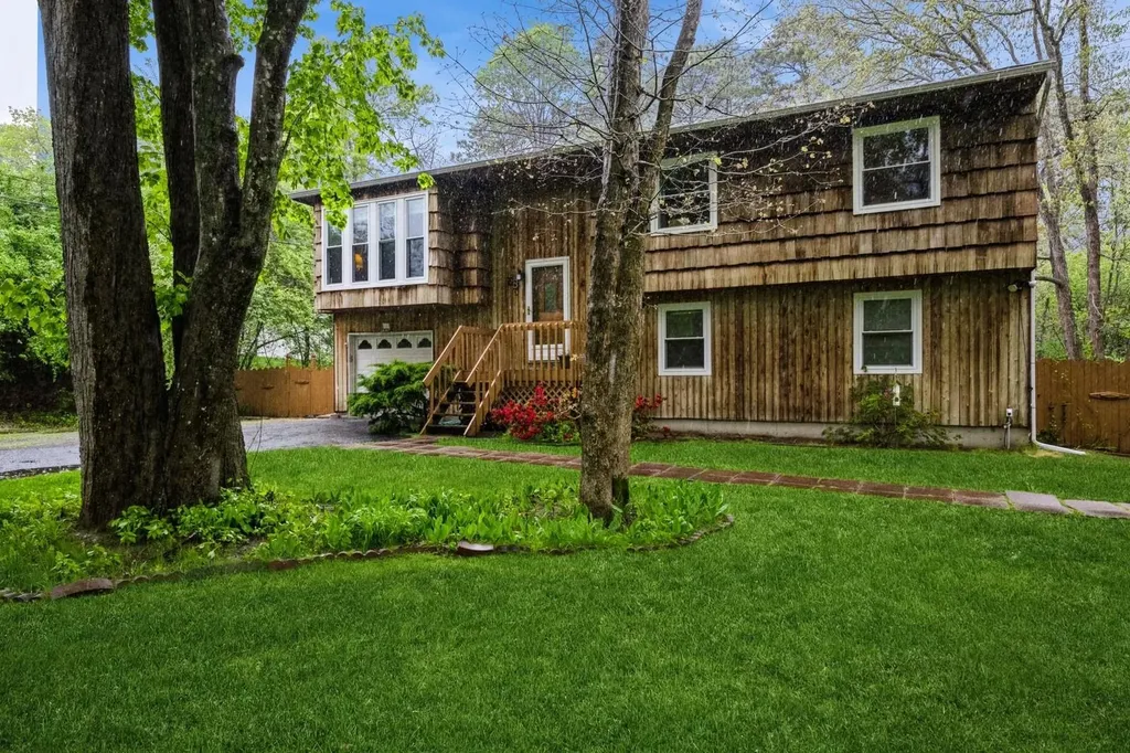 53 Gull Dip Road Ridge NY 11961