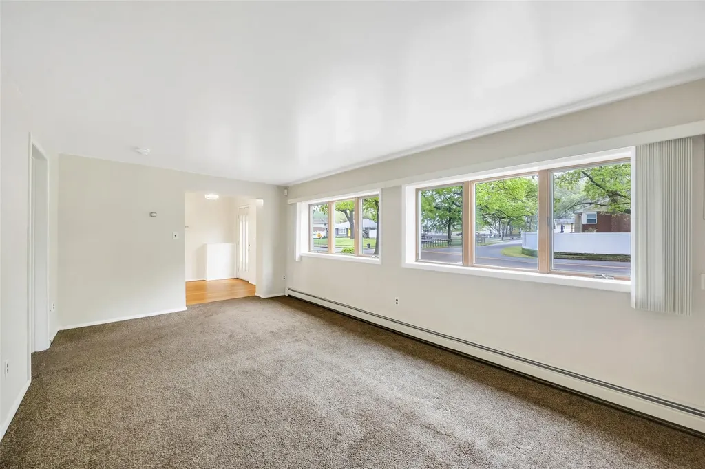 11 Rensselaer Drive Commack NY 11725