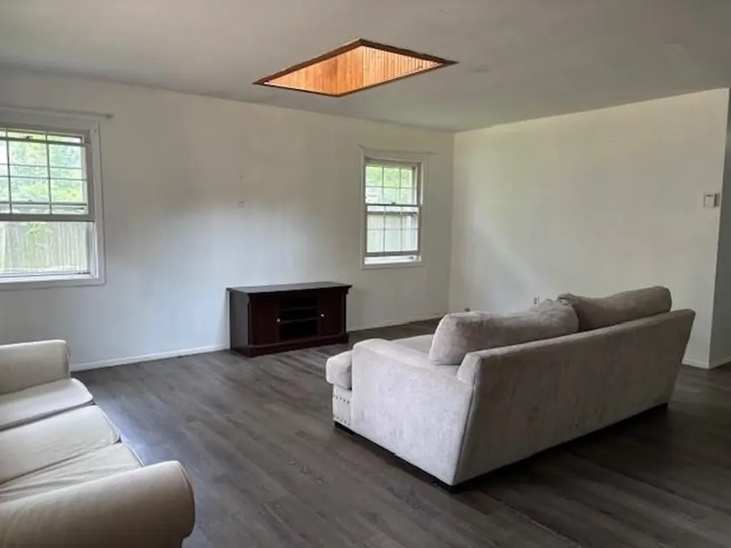 41 Spencer Lane Stony Brook NY 11790