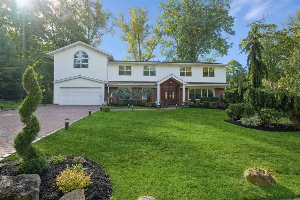 167 Hemlock Road Manhasset NY 11030