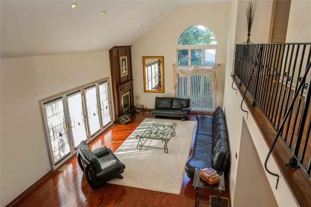 167 Hemlock Road Manhasset NY 11030