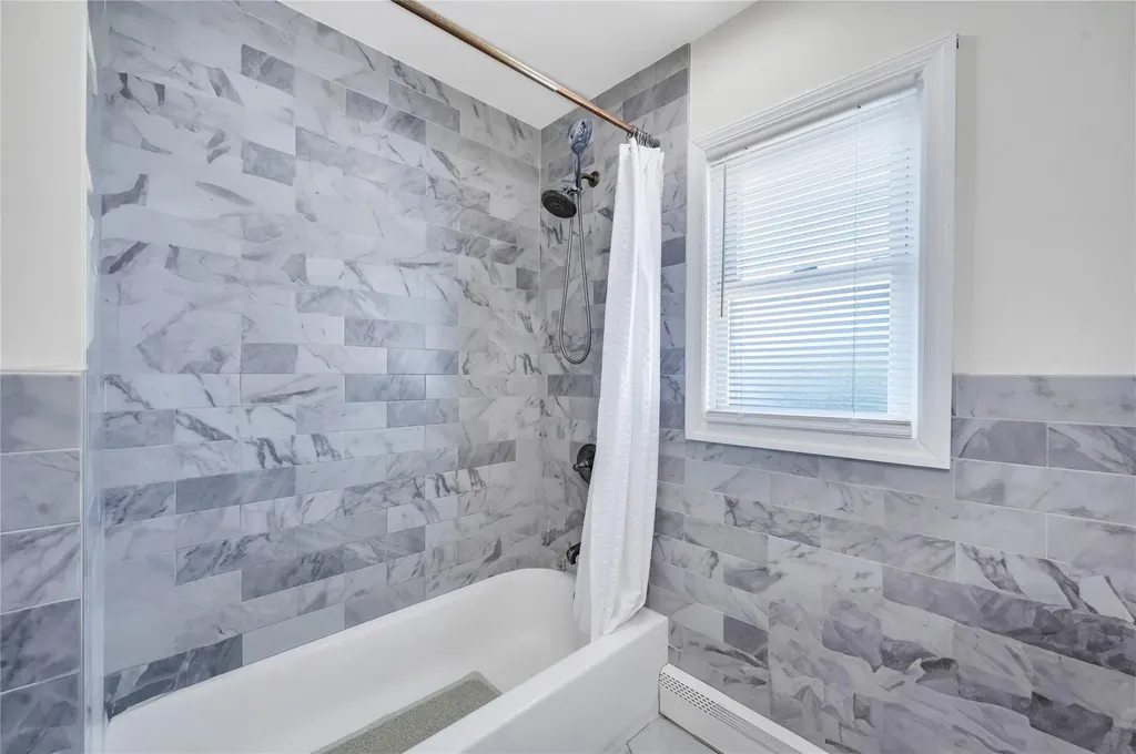 805 Northgate Drive Uniondale NY 11553