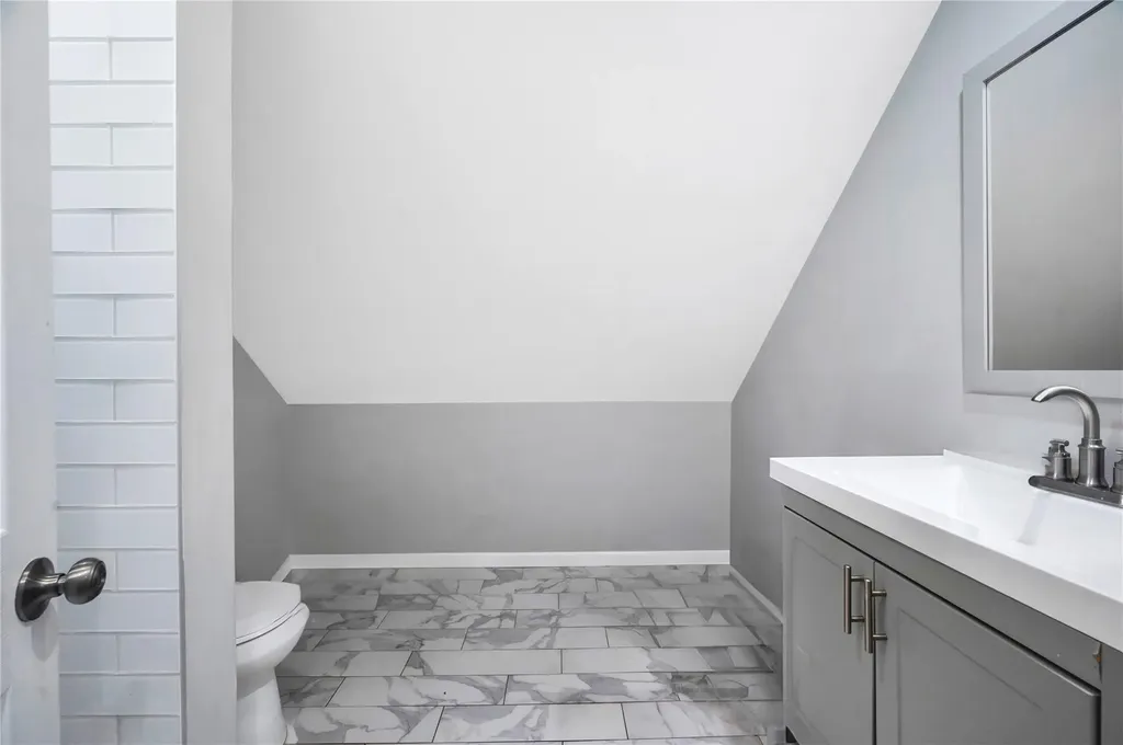 805 Northgate Drive Uniondale NY 11553