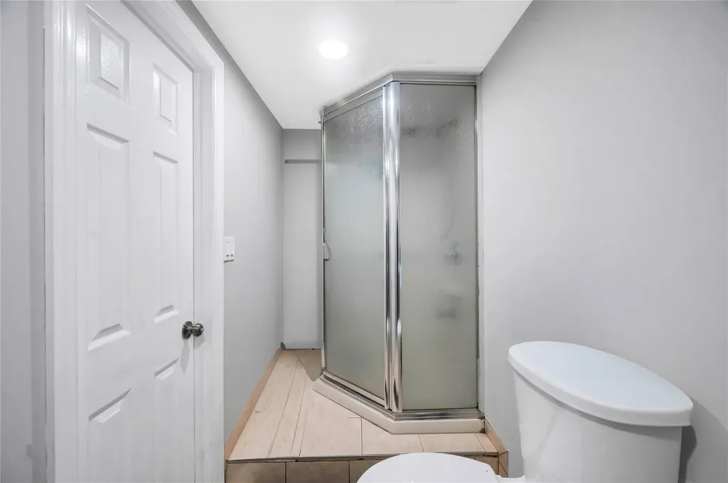 805 Northgate Drive Uniondale NY 11553