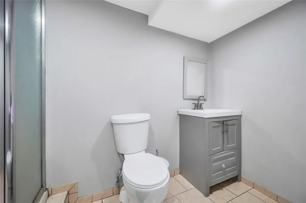 805 Northgate Drive Uniondale NY 11553