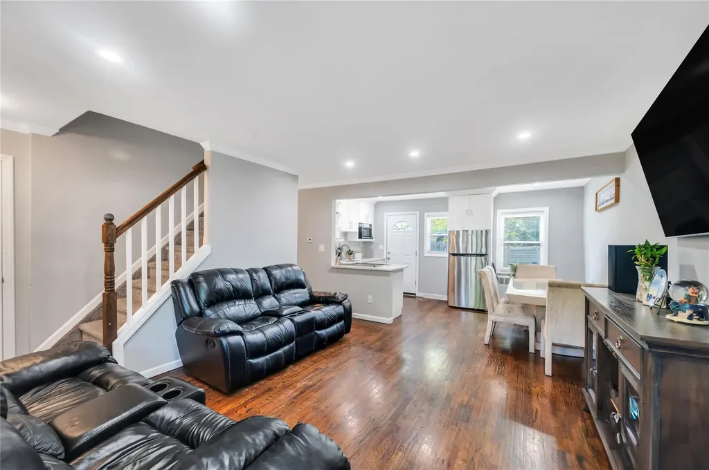805 Northgate Drive Uniondale NY 11553