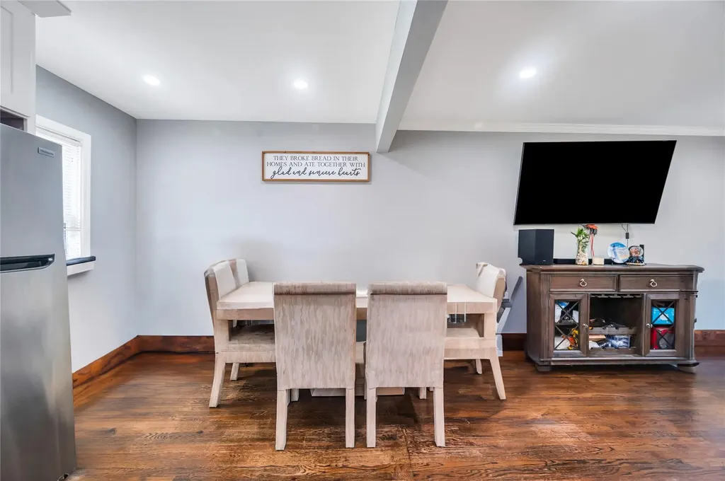 805 Northgate Drive Uniondale NY 11553
