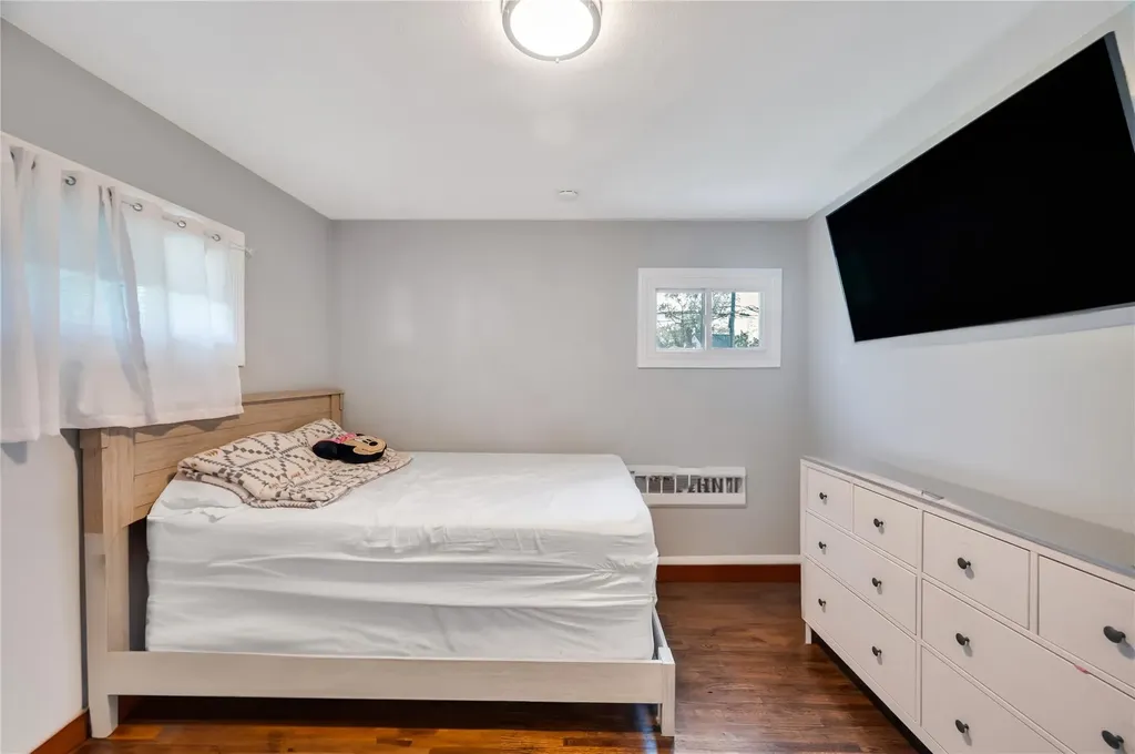 805 Northgate Drive Uniondale NY 11553