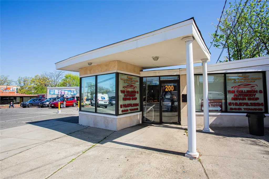 200 Atlantic Avenue Oceanside NY 11572