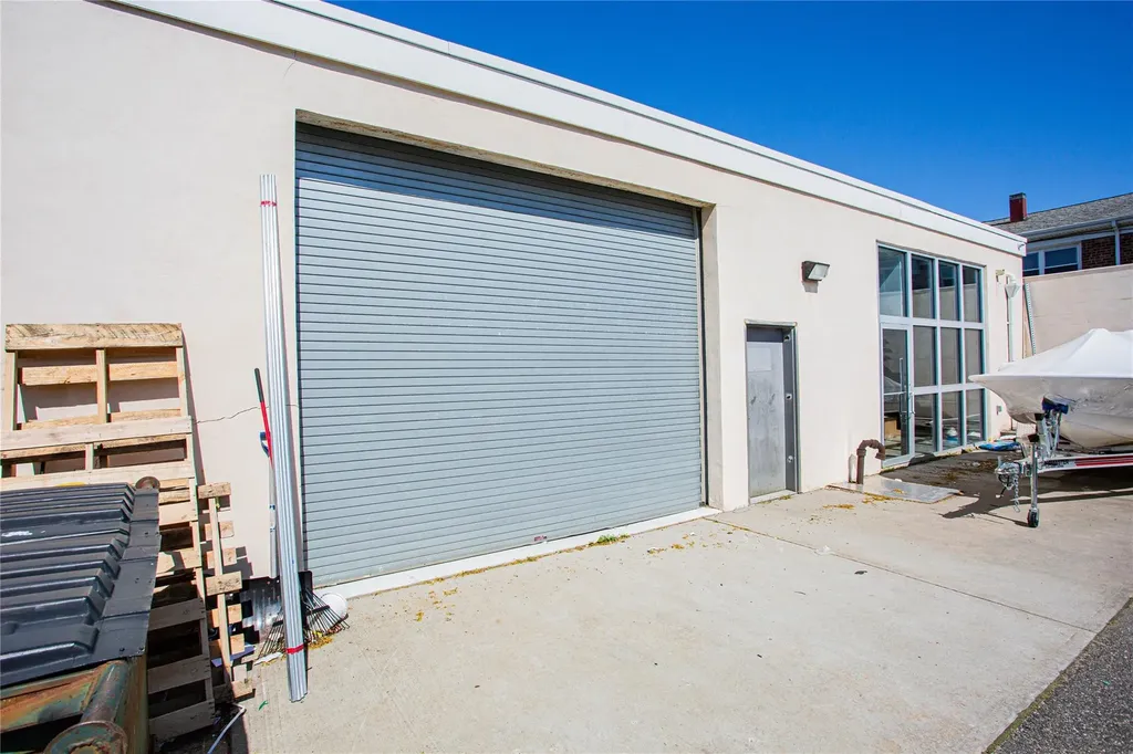 200 Atlantic Avenue Oceanside NY 11572