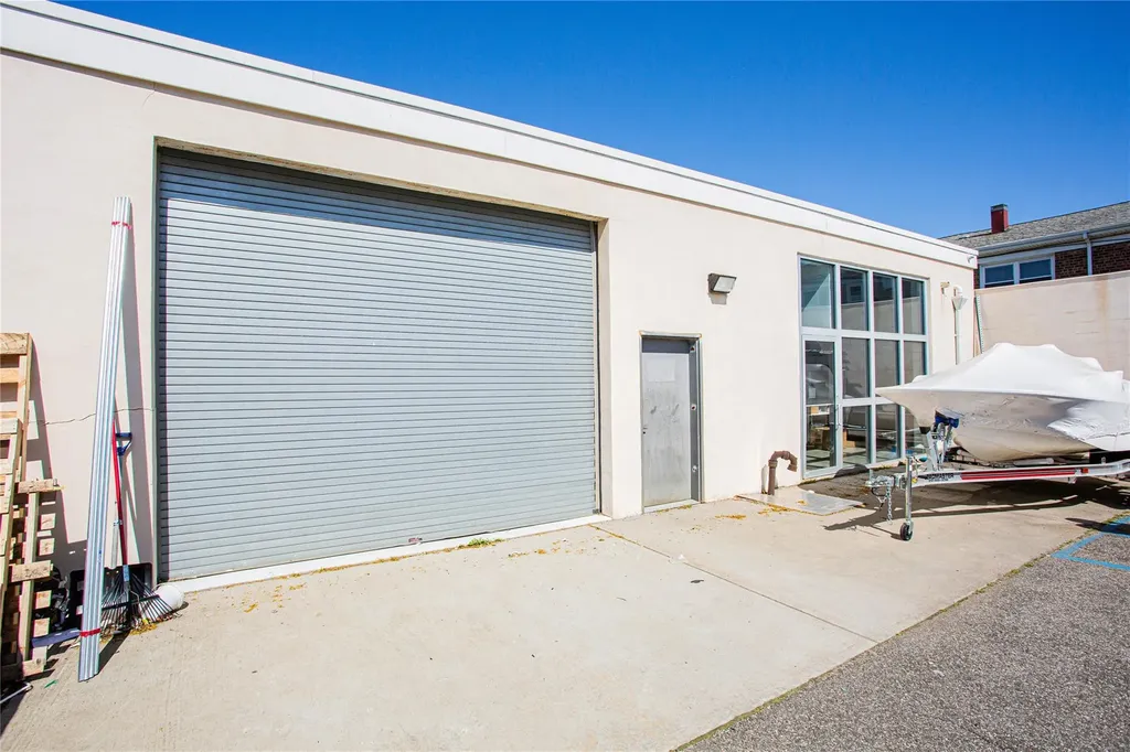 200 Atlantic Avenue Oceanside NY 11572