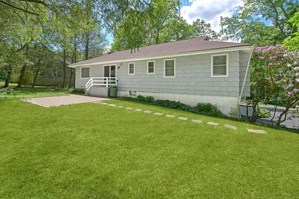 23 Pineview Road Mount Kisco NY 10549