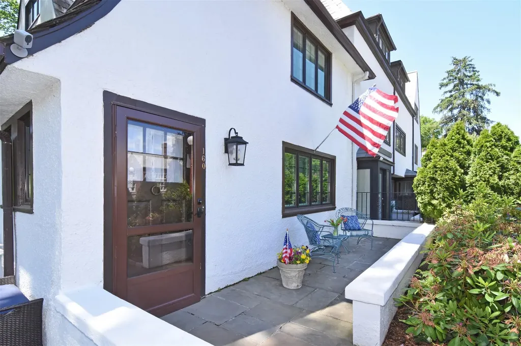 160 Pondfield Road Bronxville NY 10708