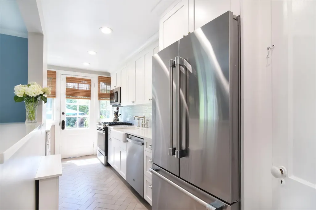 160 Pondfield Road Bronxville NY 10708