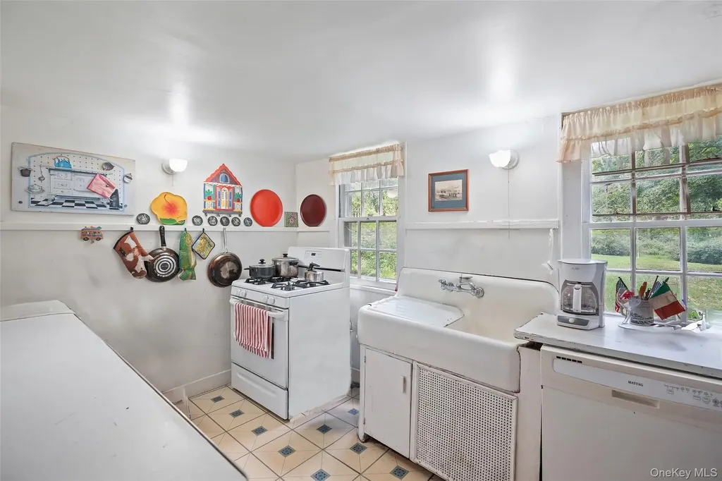 229 Trinity Pass Road Pound Ridge NY 10576