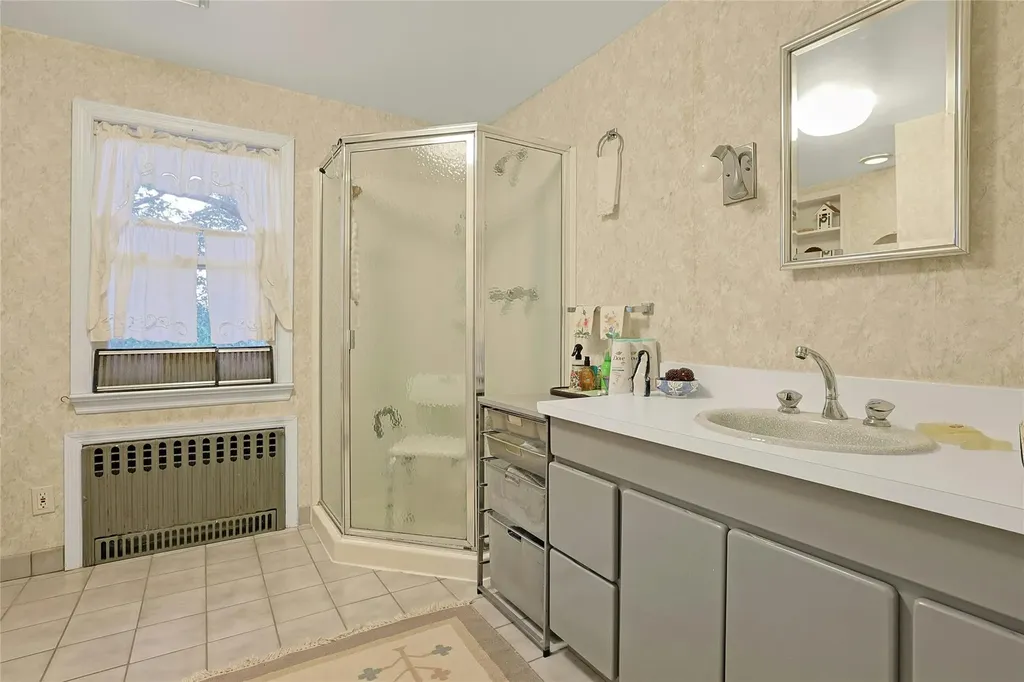 7 Southminster Drive White Plains NY 10604