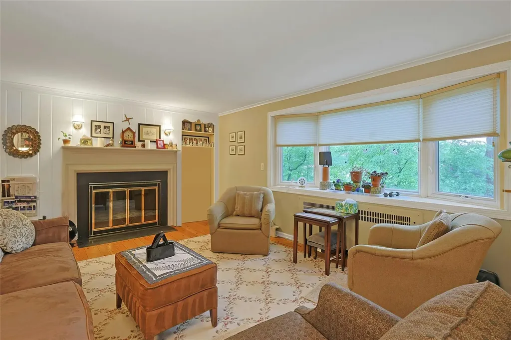 7 Southminster Drive White Plains NY 10604