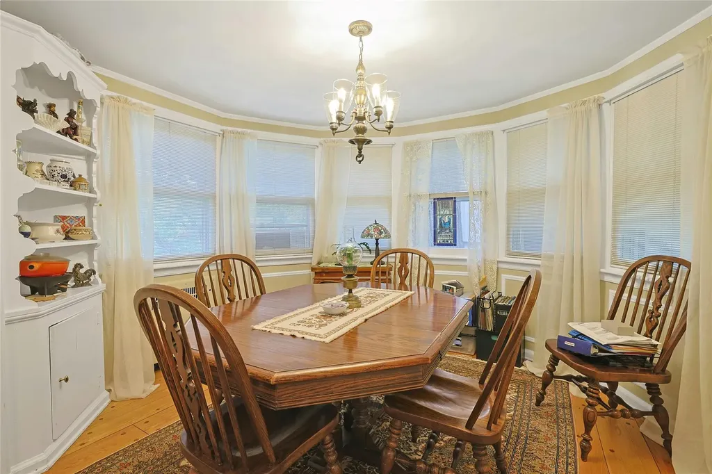 7 Southminster Drive White Plains NY 10604