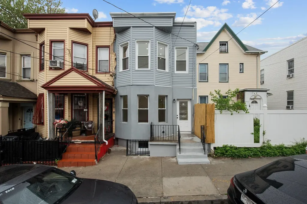 3763 Barnes Avenue Bronx NY 10467