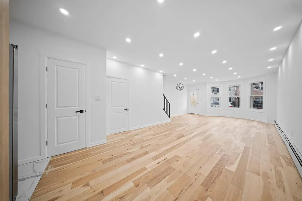 3763 Barnes Avenue Bronx NY 10467