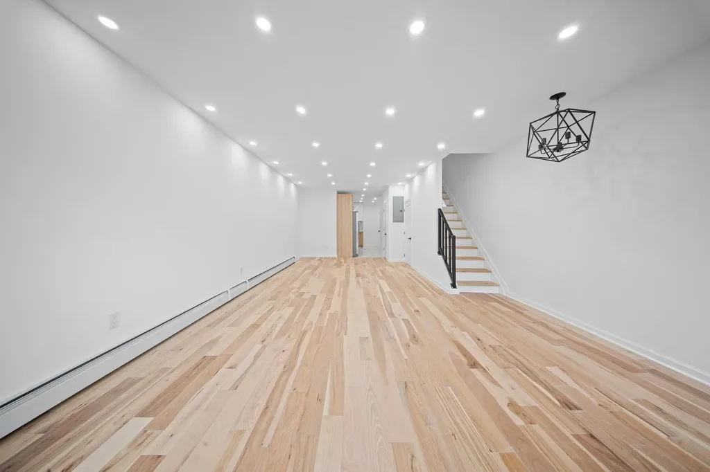 3763 Barnes Avenue Bronx NY 10467