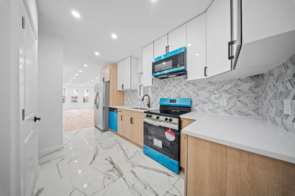 3763 Barnes Avenue Bronx NY 10467