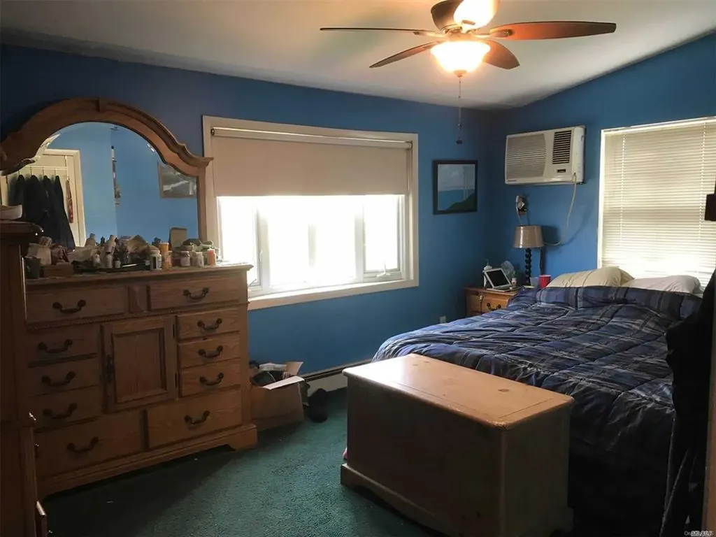 18 Hickory Lane Levittown NY 11756