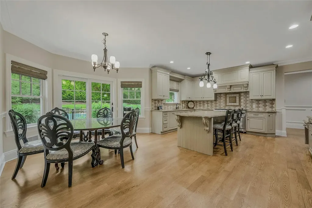 4 Wilton Road Cold Spring Harbor NY 11724