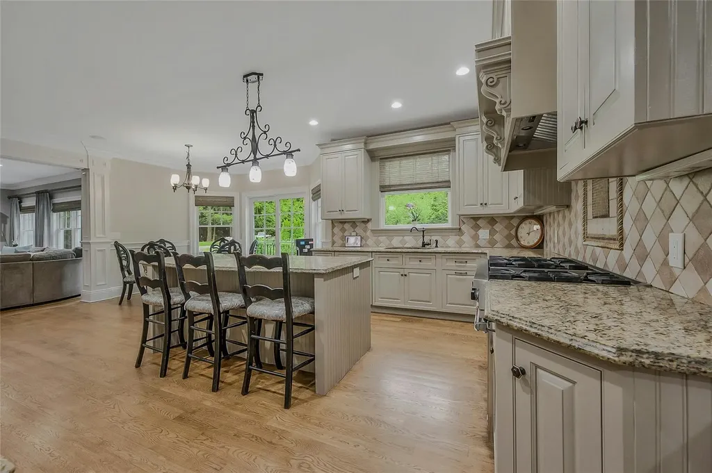 4 Wilton Road Cold Spring Harbor NY 11724
