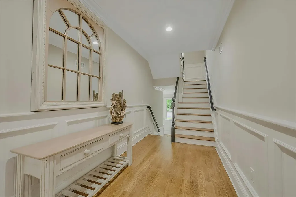 4 Wilton Road Cold Spring Harbor NY 11724