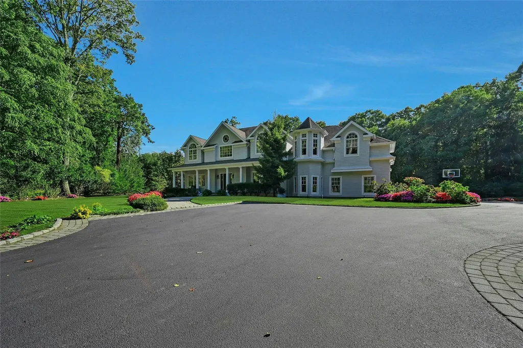 4 Wilton Road Cold Spring Harbor NY 11724