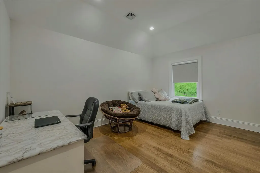 4 Wilton Road Cold Spring Harbor NY 11724