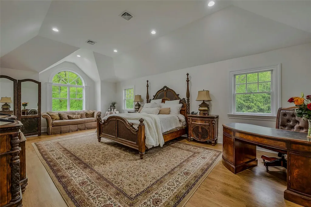 4 Wilton Road Cold Spring Harbor NY 11724