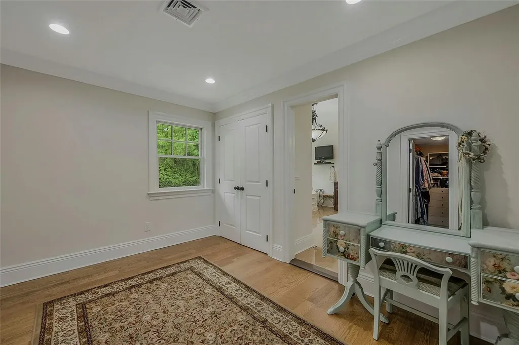 4 Wilton Road Cold Spring Harbor NY 11724