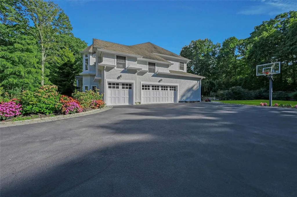 4 Wilton Road Cold Spring Harbor NY 11724