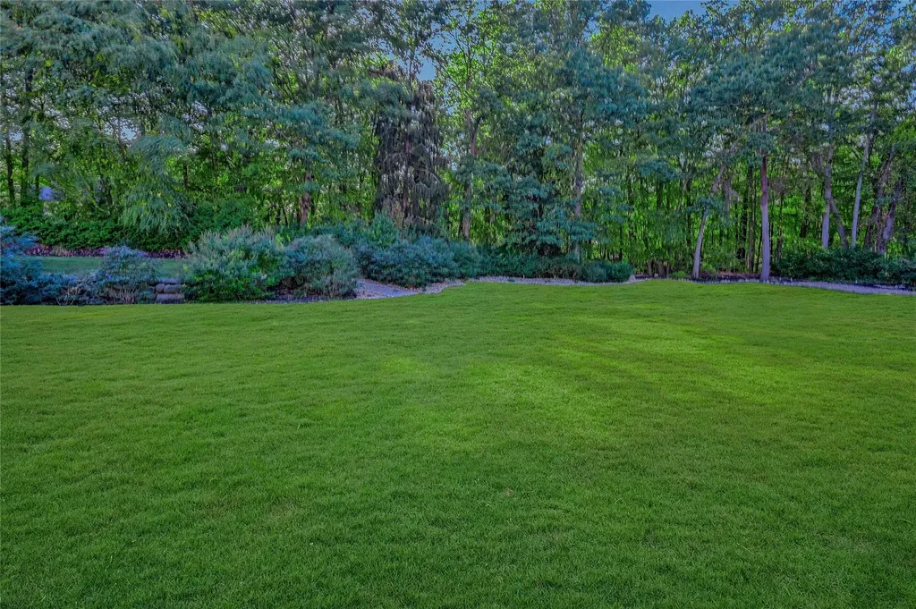 4 Wilton Road Cold Spring Harbor NY 11724