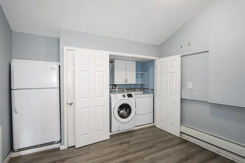 24 Mead Lane Westbury NY 11590