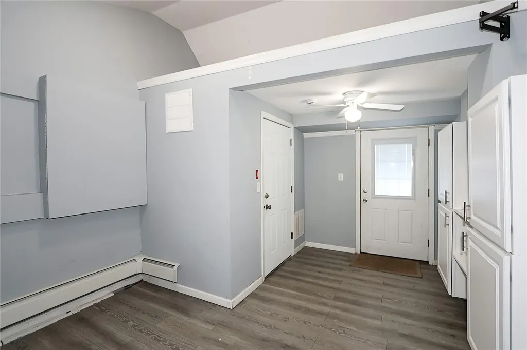 24 Mead Lane Westbury NY 11590