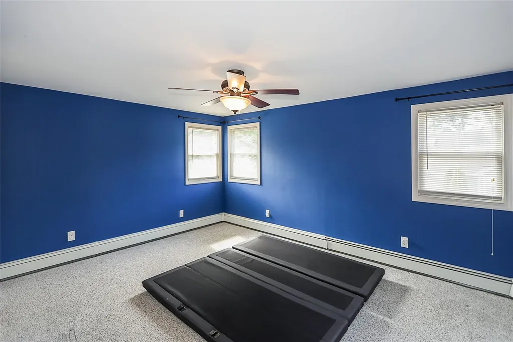 24 Mead Lane Westbury NY 11590